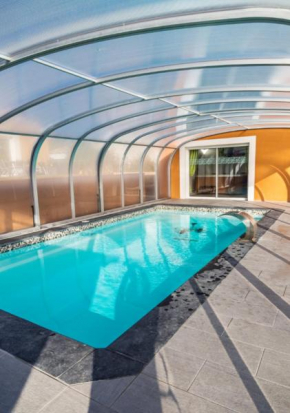 Appartement d'une chambre avec piscine privee sauna et jardin clos a Plan d'Aups Sainte Baume